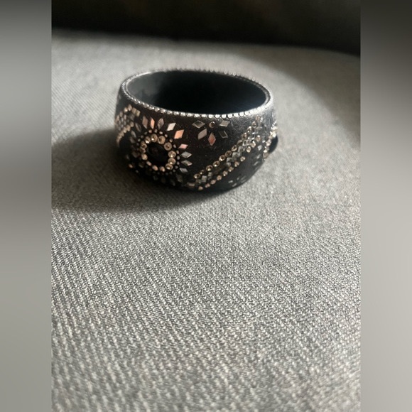 Glittery Thick Bangle with rhinestones and black beads - Picture 2 of 5